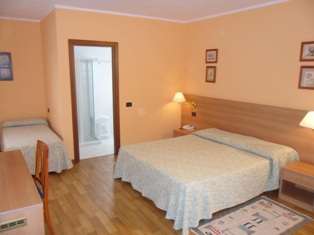 Hotel Ristorante Al Bassanello Bassano del Grappa Quarto foto